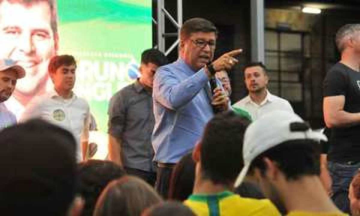 7 de Setembro: Carlos Viana convoca manifestação na Praça da Liberdade