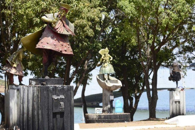 Praça dos Orixás, no Setor de Clubes Sul, já foi alvo de depredadores, mas resiste e é palco de grandes celebrações