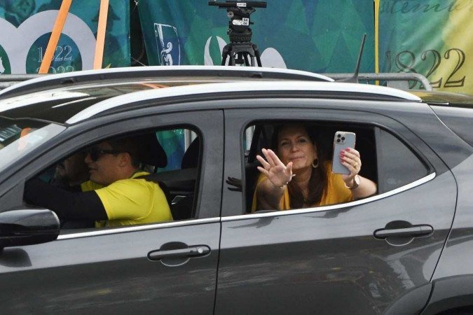  07/09/2022 Crédito: Ed Alves/CB. Politica. Desfile  7 de Setembro, com o Presidente Jair Bolsonaro e manifestação com apoio dos seus Eleitores. Dputada Bia Kicis. 