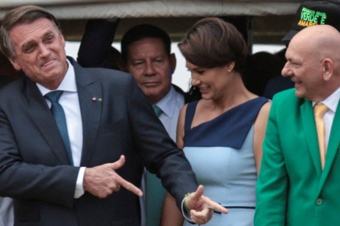 Bolsonaro tirou a faixa presidencial para discursar - (crédito: Reuters) Bolsonaro tirou a faixa presidencial para discursar - (crédito: Reuters)