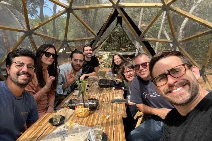  O sócio-diretor da Look em Portugal com sua equipe 