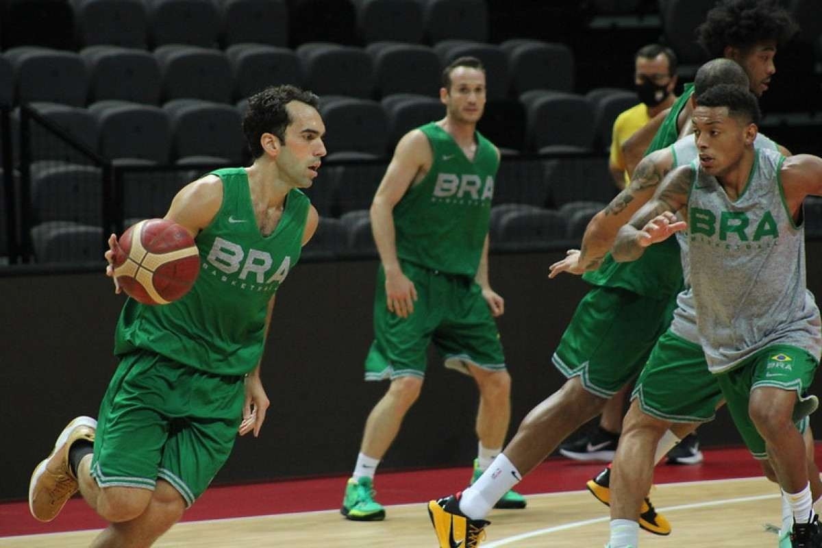 Seleção masculina de basquete enfrenta República Dominicana nas quartas