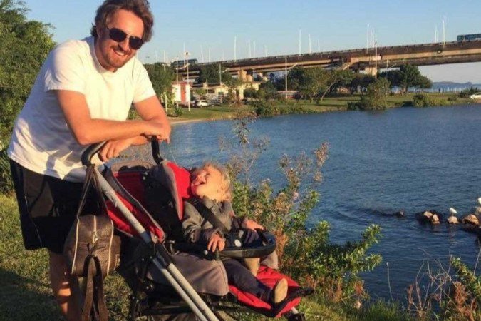 Rogério Felipelli Vaquero lança 'O time da garotada' - (crédito: Arquivo pessoal) Rogério Felipelli Vaquero lança 'O time da garotada' - (crédito: Arquivo pessoal)