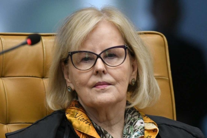 Em decisão, Rosa Weber relembra episódio em que Bolsonaro teve pistola  roubada