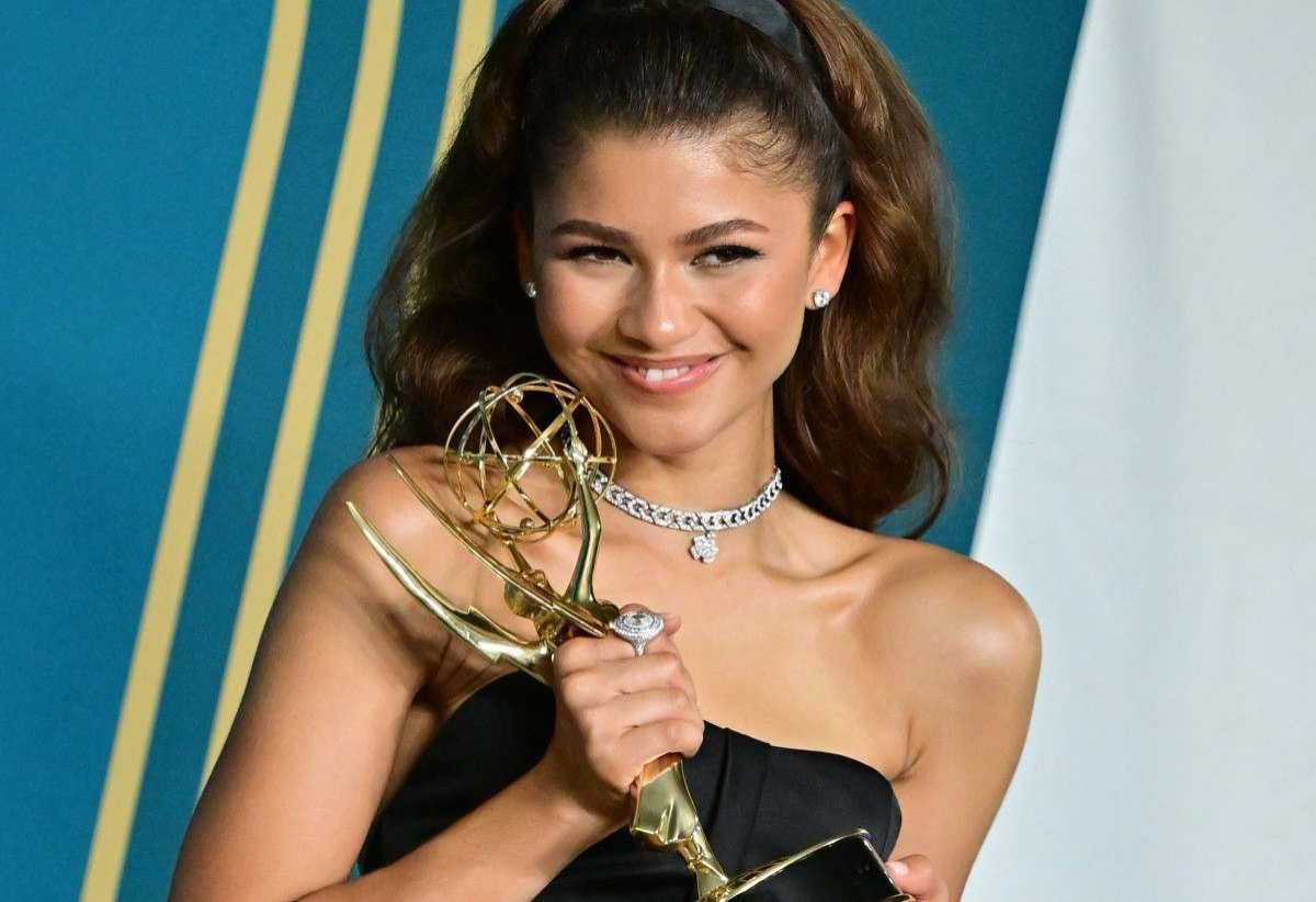 Emmy 2022: Zendaya se torna a atriz mais jovem a receber 2 estatuetas