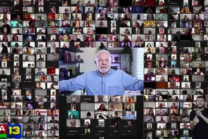 Encontro virtual de Lula e comunicadores alinhou atuação nas redes sociais e nas ruas, além de pedir apoio para vitória no primeiro turno - (crédito: Lula/Divulgação) Encontro virtual de Lula e comunicadores alinhou atuação nas redes sociais e nas ruas, além de pedir apoio para vitória no primeiro turno - (crédito: Lula/Divulgação)
