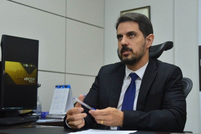  14/09/2022 Crédito: Ed Alves/CB.  Cidades. Operação Téssera - Operação contra lavagem de dinheiro cumpre 43 mandados de busca e apreensão. Na foto o delegado Leonardo de Castro Cardoso. 