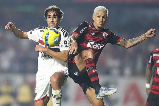 Santos faz grande atuação no gol do Flamengo contra o São Paulo e