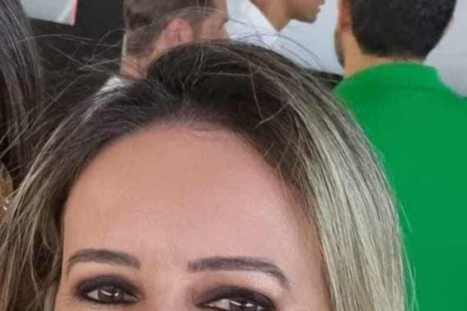 A técnica em vendas 
Karla de Carvalho aprovou a
lipoenxertia realizada nos glúteos 
