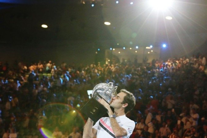 Ao longo dos 25 anos de carreira profissional, Roger Federer ganhou 20 títulos de simples de Grand Slam
- (crédito: EPA) Ao longo dos 25 anos de carreira profissional, Roger Federer ganhou 20 títulos de simples de Grand Slam
- (crédito: EPA)