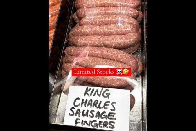 Desde que assumiu o trono, o tamanho incomum dos dedos do monarca tem chamado a atenção - (crédito: Reprodução/Instagram @avonsbutchery) Desde que assumiu o trono, o tamanho incomum dos dedos do monarca tem chamado a atenção - (crédito: Reprodução/Instagram @avonsbutchery)