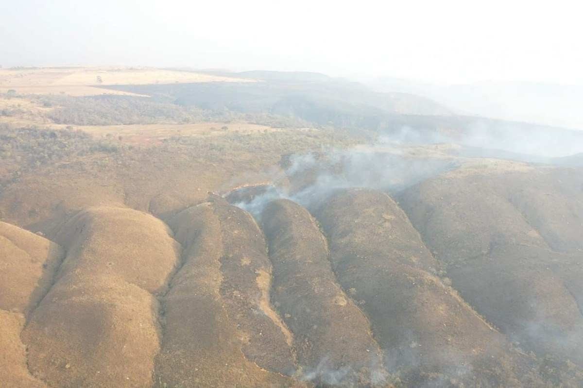 Mutirão é formado para combater incêndio no Parque Nacional de Brasília