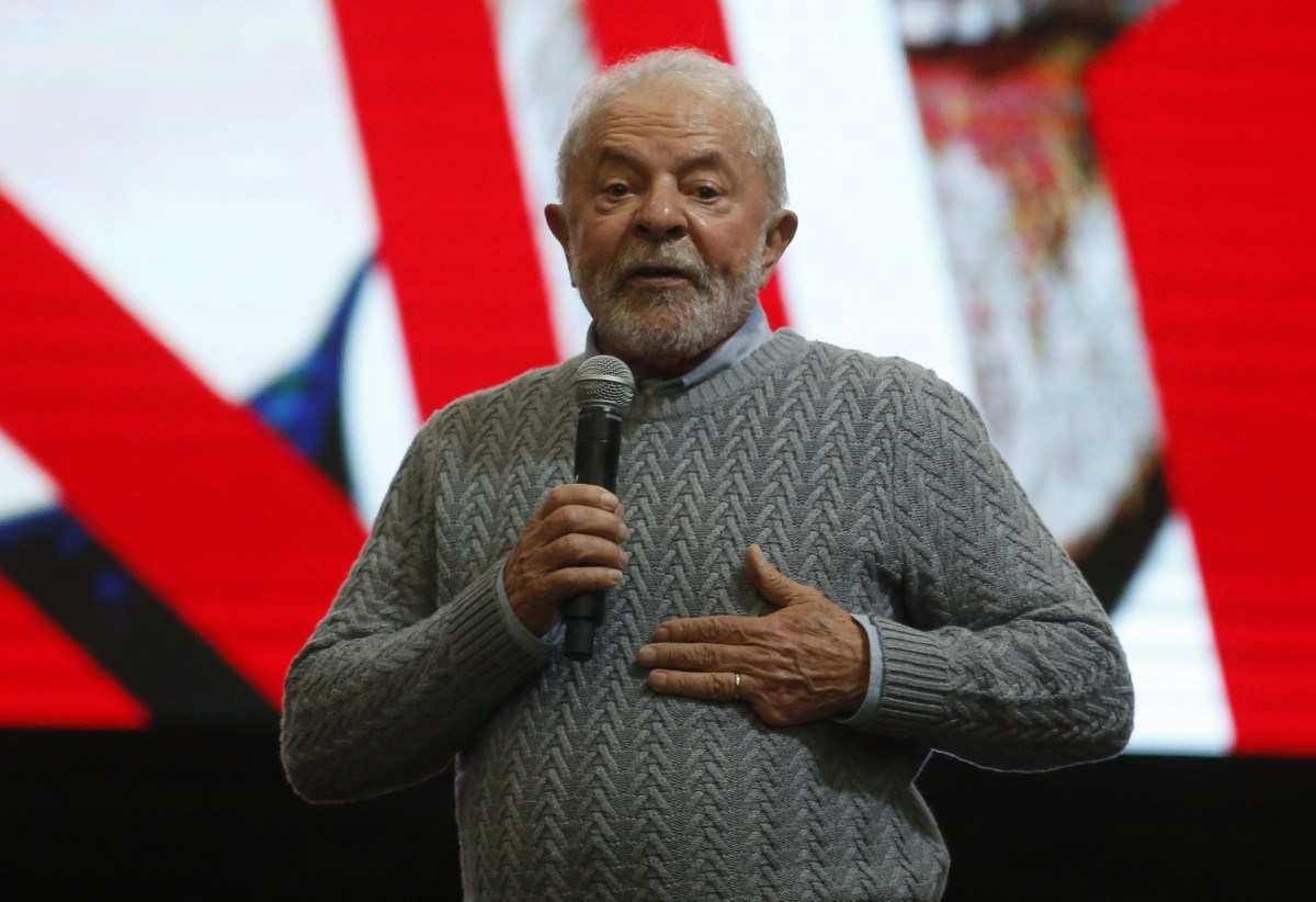 Grupo de economistas divulga carta de apoio a Lula no primeiro turno