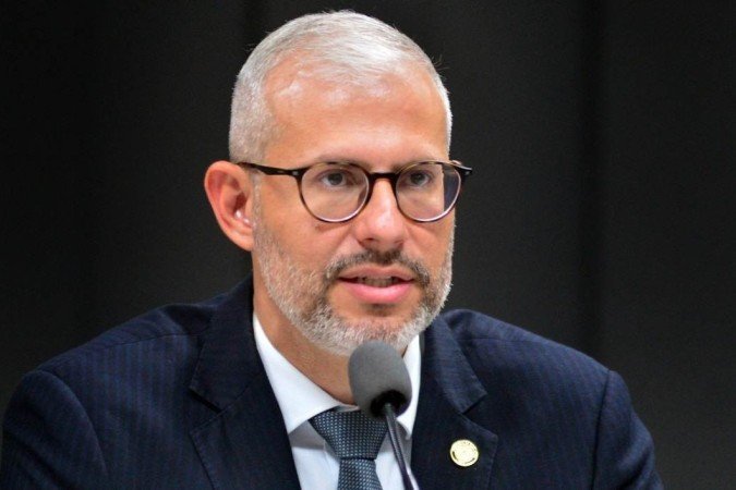 O ministro da Educação, Victor Godoy, garantiu que o MEC pagará bolsas da Capes - (crédito: Ed Alves/CB) O ministro da Educação, Victor Godoy, garantiu que o MEC pagará bolsas da Capes - (crédito: Ed Alves/CB)