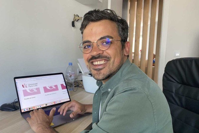 Alex de Carvalho se aprofundou em pesquisas sobre como as crianças aprendem a linguagem analisando estudos feitos por cientistas renomados - (crédito: Vicente Nunes/CB/D.A Press) Alex de Carvalho se aprofundou em pesquisas sobre como as crianças aprendem a linguagem analisando estudos feitos por cientistas renomados - (crédito: Vicente Nunes/CB/D.A Press)