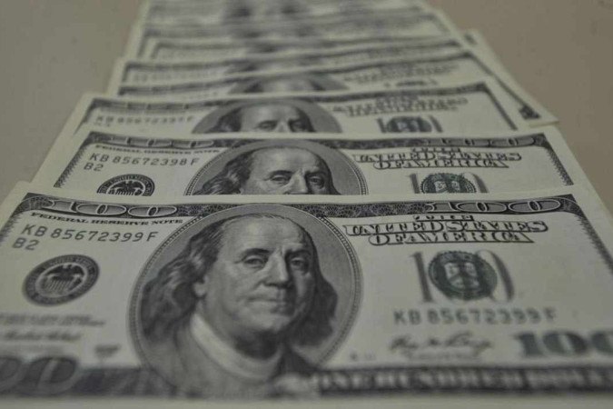 Dólar hoje: moeda americana abre em alta nesta terça-feira, 12 de setembro