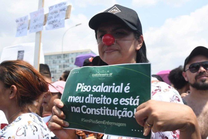 Enfermeiros realizam paralisação nacional de 24 horas nesta quarta-feira - (crédito: ED ALVES/CB/D.A.Press) Enfermeiros realizam paralisação nacional de 24 horas nesta quarta-feira - (crédito: ED ALVES/CB/D.A.Press)