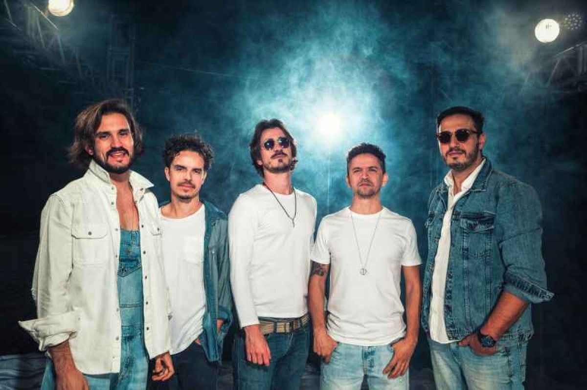 Gustavo Bertoni, do Scalene, anuncia 2º disco solo em inglês