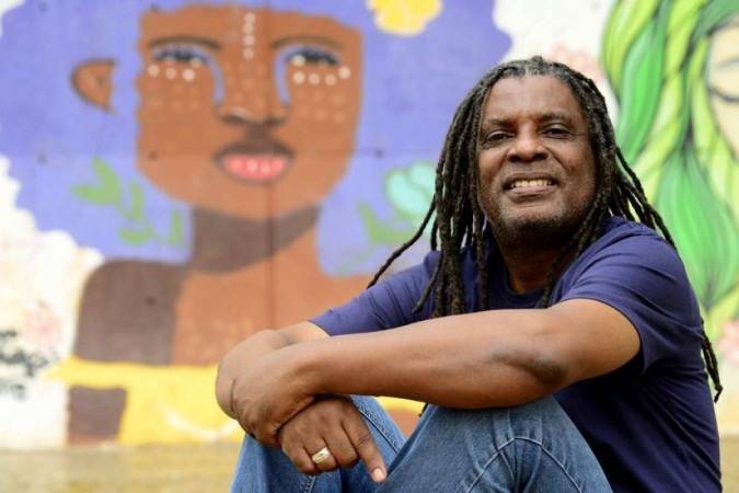 Apaixonado pela Universidade de Brasília, onde trabalha há 30 anos, o professor Nelson Inocêncio começou cedo a trilhar o caminho do ativismo negro e hoje consolida, com garra e coragem, a luta contra o racismo. - (crédito: Marcelo Ferreira/CB/D.A Press) Apaixonado pela Universidade de Brasília, onde trabalha há 30 anos, o professor Nelson Inocêncio começou cedo a trilhar o caminho do ativismo negro e hoje consolida, com garra e coragem, a luta contra o racismo. - (crédito: Marcelo Ferreira/CB/D.A Press)