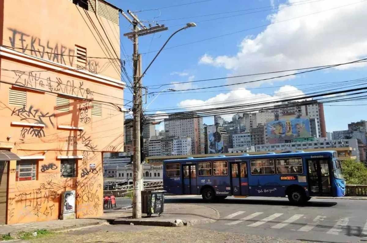 Lei determina novos valores de multa para pichador em BH