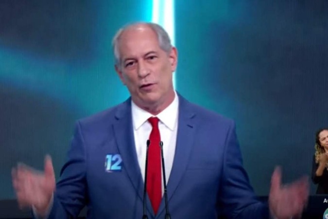 Ciro diz que Lula n o foi em debate por estar de