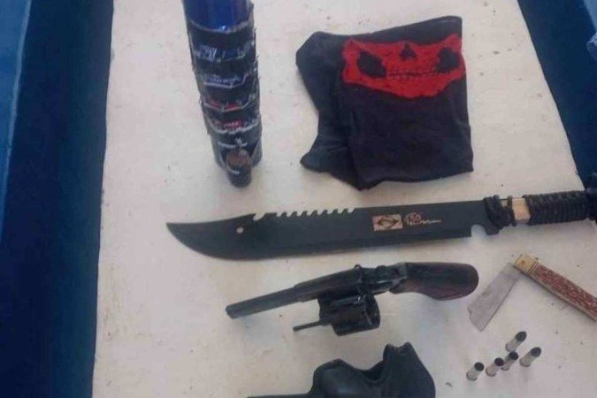 Material que estava com o atirador foi apreendido e apresentado na 11ª Coordenadoria Regional do Interior (Coorpin)