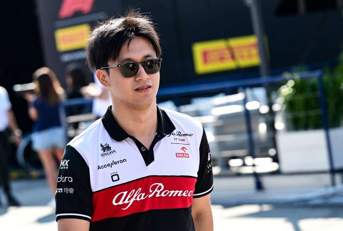 Chinês Zhou Guanyu renova com Alfa Romeo para a temporada 2023