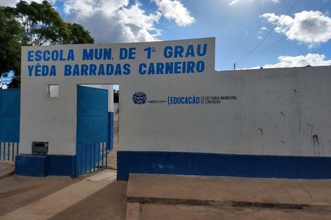 Escola Municipal Yeda Barradas Carneiro, em Morro do Chapéu, na Chapada Diamantina, onde um aluno esfaqueou a diretora - (crédito: Google maps) Escola Municipal Yeda Barradas Carneiro, em Morro do Chapéu, na Chapada Diamantina, onde um aluno esfaqueou a diretora - (crédito: Google maps)