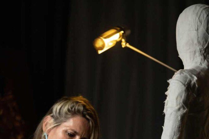 Obra da exposição  Aquilo da infância que ficou pelo caminho, de Loreni Schenkel