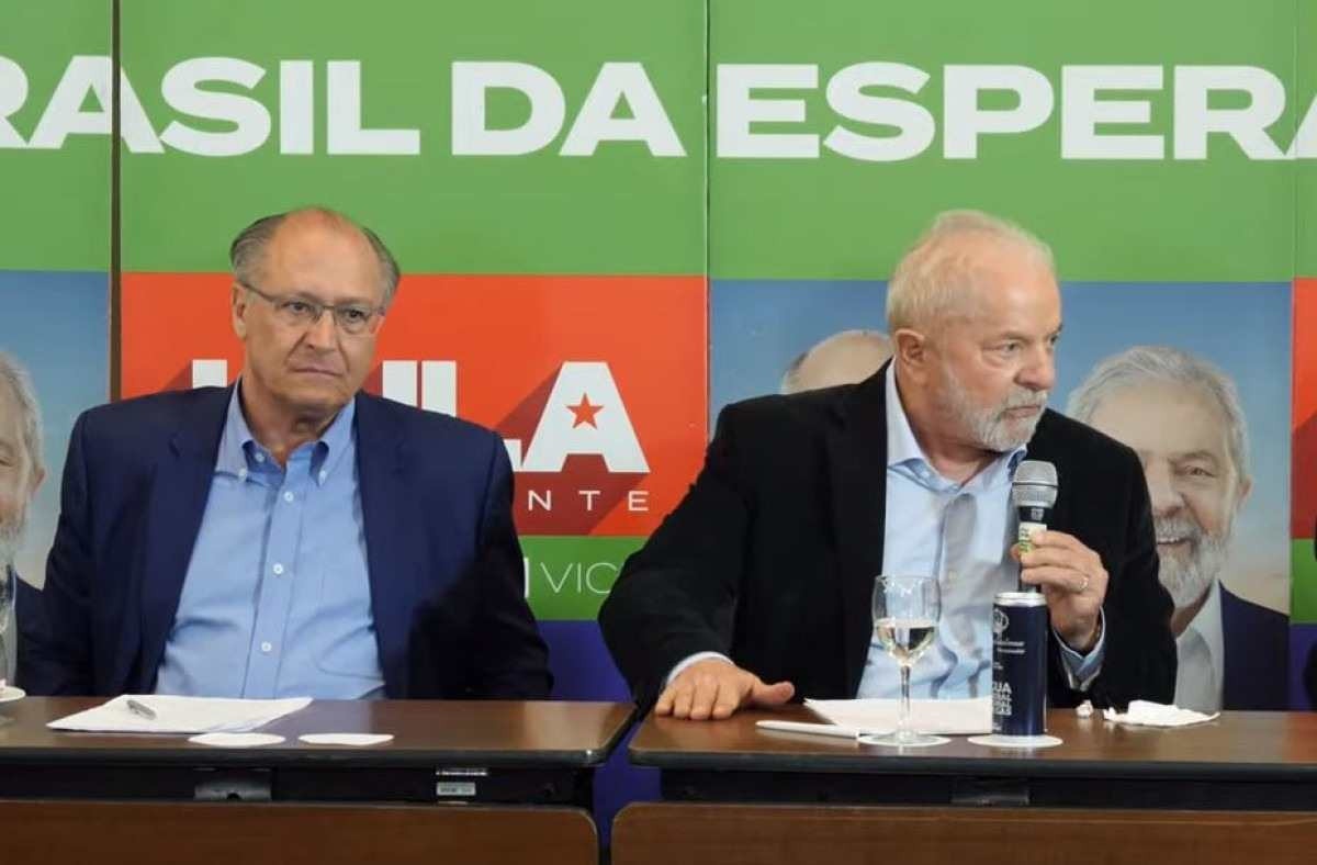 O que Ciro cochichou pra Bolsonaro? Só respostas erradas : r/brasil