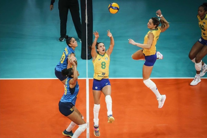 Brasil vence a Colômbia e se classifica no Mundial de Vôlei Feminino