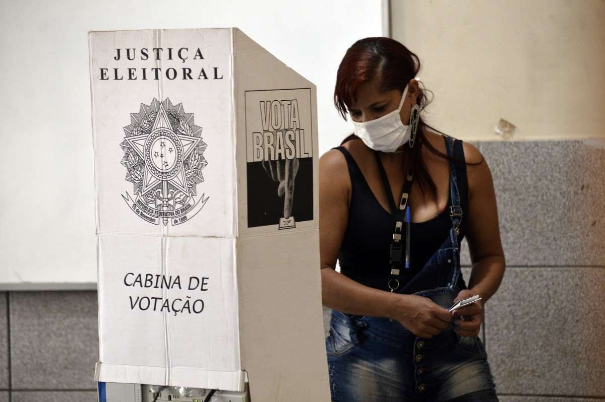 Confira como a imprensa internacional noticiou o 1º turno das eleições 