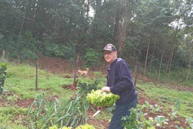 Delci Ruver, de 78 anos, foi diagnosticado com Alzheimer. Após 22 meses de acompanhamento, ele teve reversão nos sintomas da doença. Atualmente, ele já completou 4 anos de tratamento.