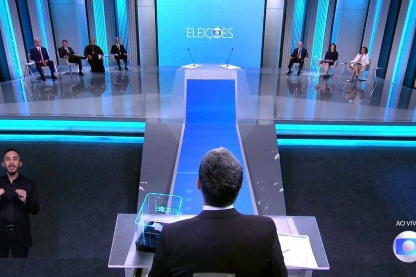 Presidenciáveis participam de debate na Rede Globo Presidenciáveis participam de debate na Rede Globo