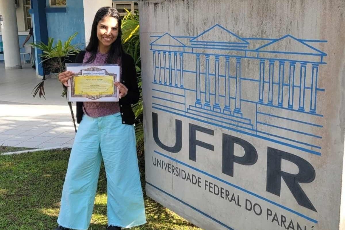 Estudantes desocupam UFPR, mas vão a Brasília protestar contra