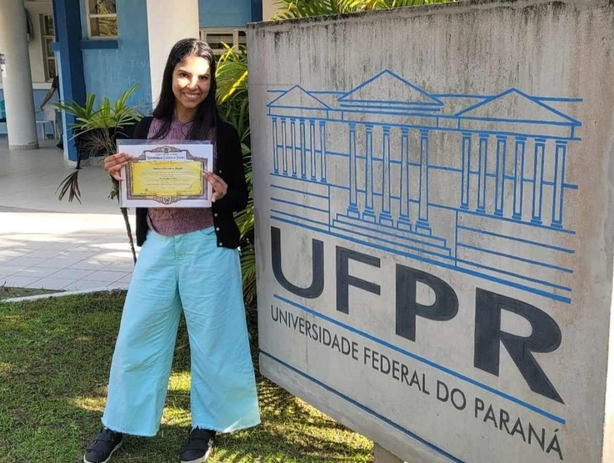 Estudante com paralisia cerebral se forma em geografia na UFPR