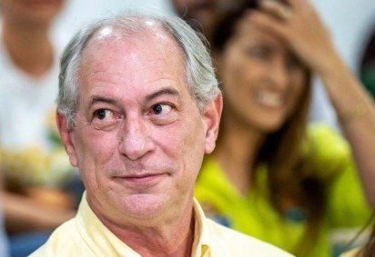 No mesmo evento, Ciro sinalizou apoio ao nome do ex-prefeito de Santo André Paulo Serra como alternativa em São Paulo -  (crédito: stephan eilert / AFP) -No mesmo evento, Ciro sinalizou apoio ao nome do ex-prefeito de Santo André Paulo Serra como alternativa em São Paulo -  (crédito: stephan eilert / AFP)
