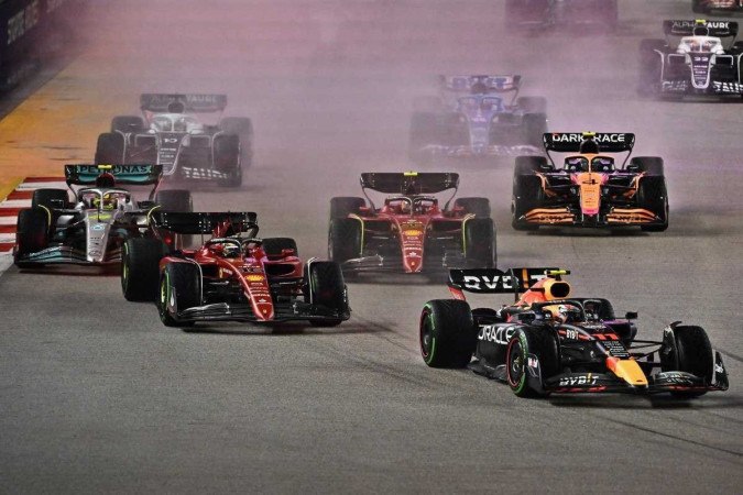 Fórmula 1 chega a Singapura com Verstappen cada vez mais perto do