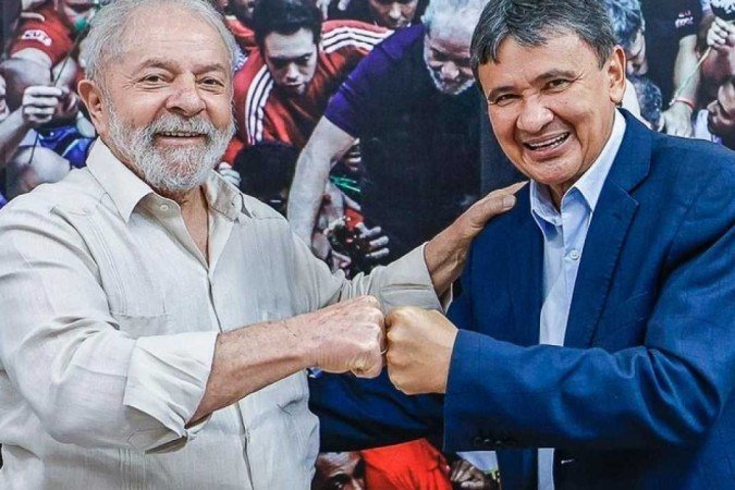 Dias comentou que a expectativa é de que o ministério de Lula reflita a coalisão ampla que elegeu o presidente - (crédito: Divulgação/PT) Dias comentou que a expectativa é de que o ministério de Lula reflita a coalisão ampla que elegeu o presidente - (crédito: Divulgação/PT)