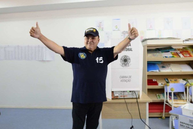 Ibaneis durante votação neste domingo (2/10) - (crédito: Marcelo Ferreira/CB/D.A. Press) Ibaneis durante votação neste domingo (2/10) - (crédito: Marcelo Ferreira/CB/D.A. Press)