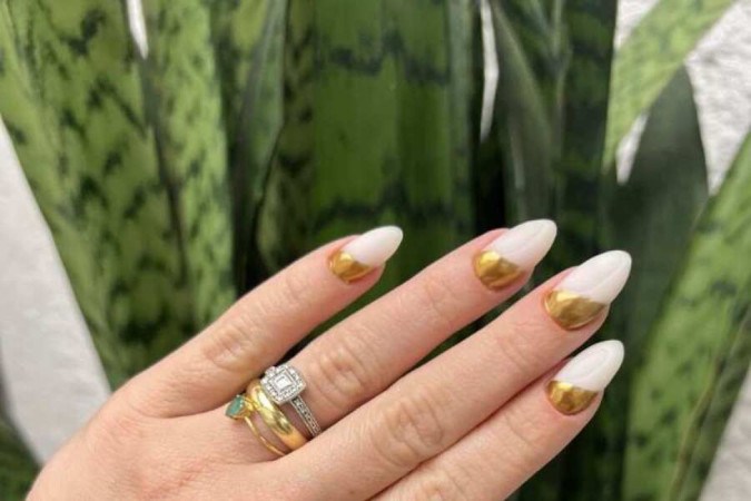 Cromada, glazed e francesinha invertida: novidades nas unhas