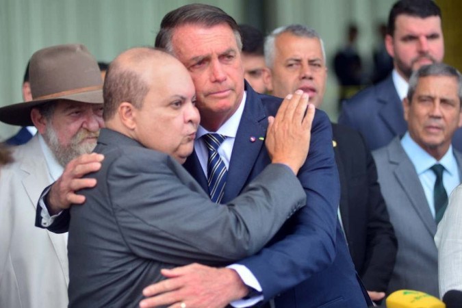 Bolsonaro Recebe Apoio De Ibaneis E Ratinho Jr. No 2º Turno