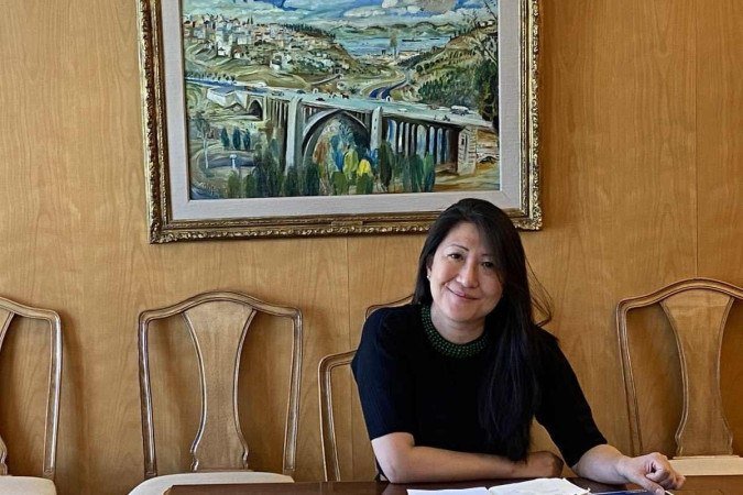 Interesse de Sandra pelos temas de economia come&ccedil;ou no ensino m&eacute;dio 