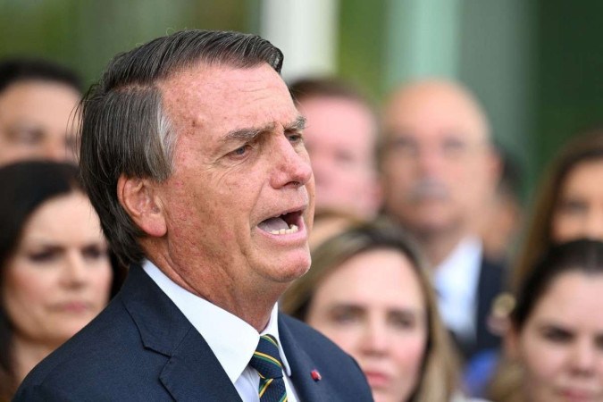 Cassação de Bolsonaro deixa evangélicos mais próximos de Lula