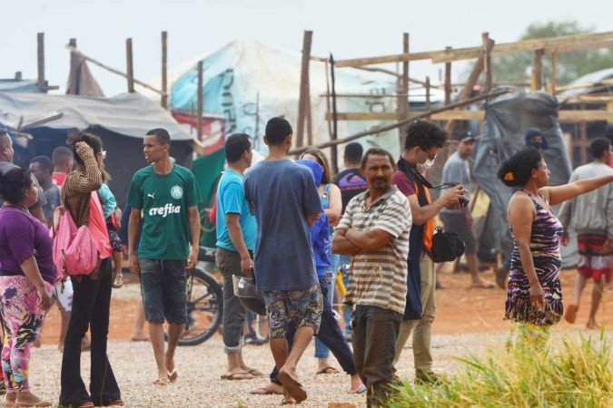 Desocupação começou logo cedo, às 7h de ontem