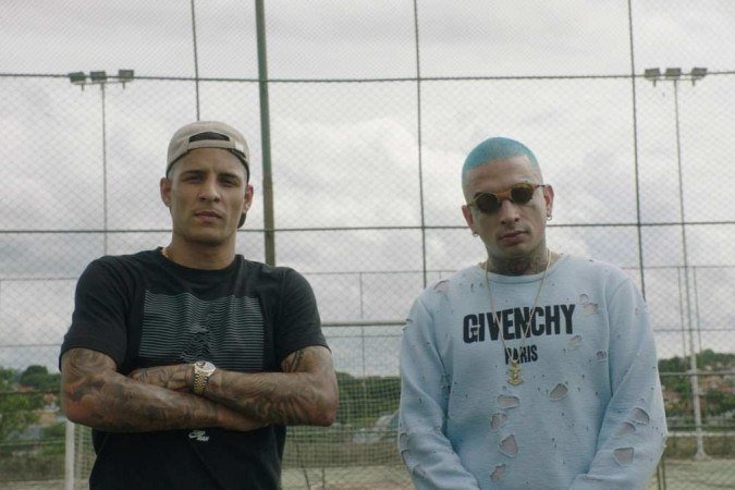 O lateral Guilherme Arana e MC Guimé dividem episódio