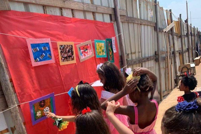 Creche Semeando Esperança festejando 
o Dia das Crianças