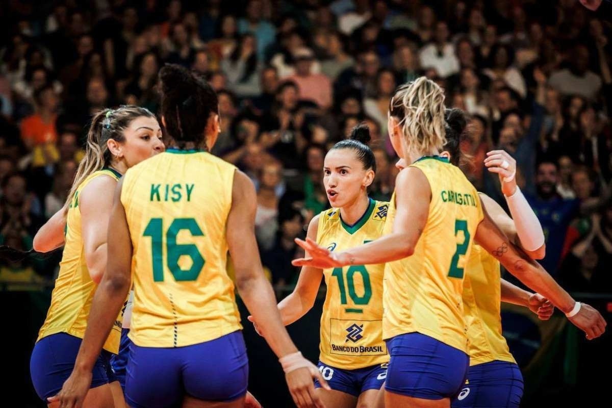 Chinesas vencem e seleção brasileira de vôlei feminino dá adeus à