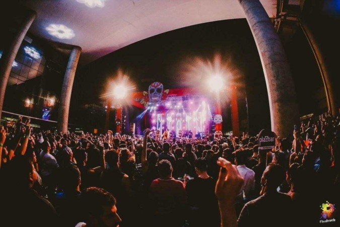 Legenda: O Festival Assombrado reúne shows de grandes artistas nacionais como Pocah, Teto, Tropkillaz e o grupo Doze por oito