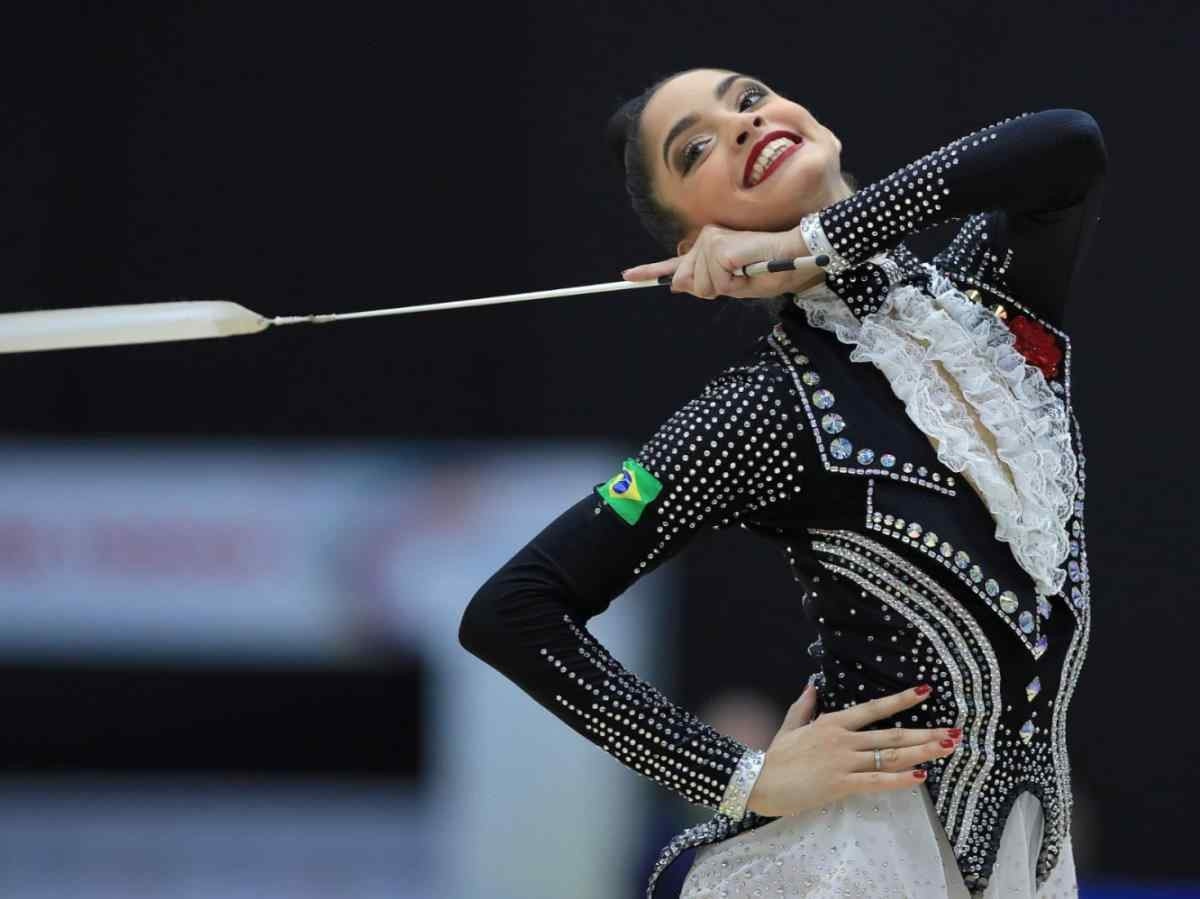 Boa fase de Bárbara Galvão alavanca o Brasil na ginástica rítmica